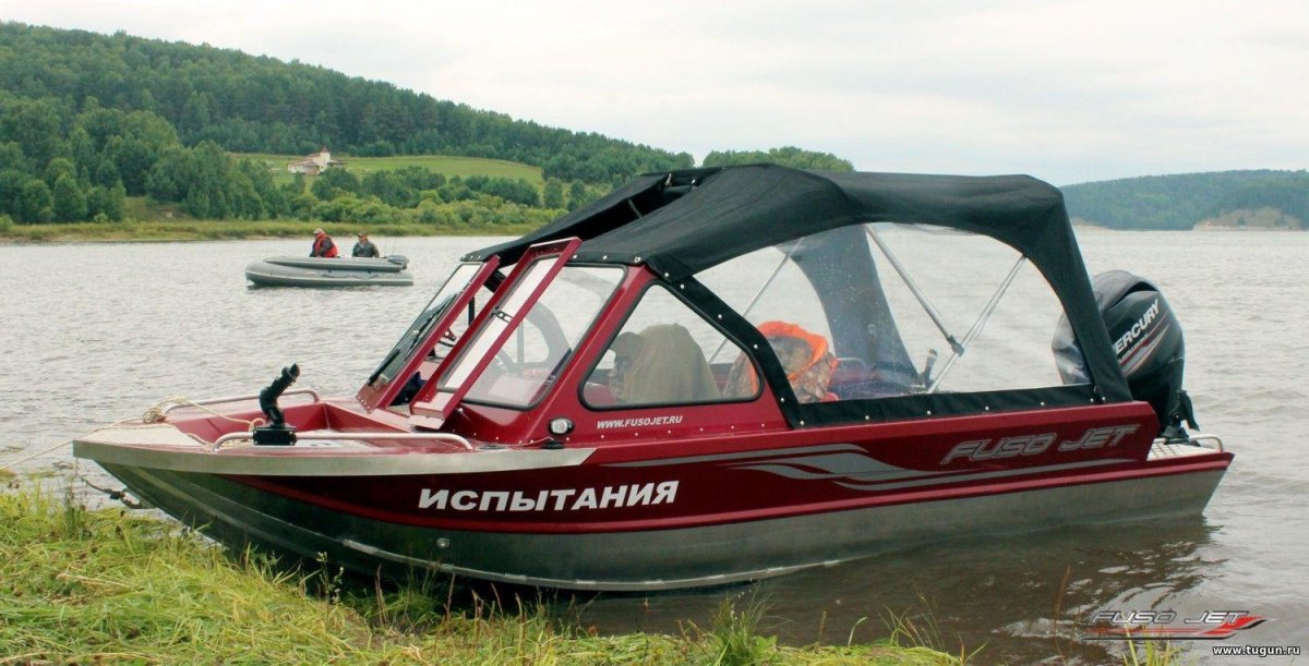 Лодка Fuso Jet