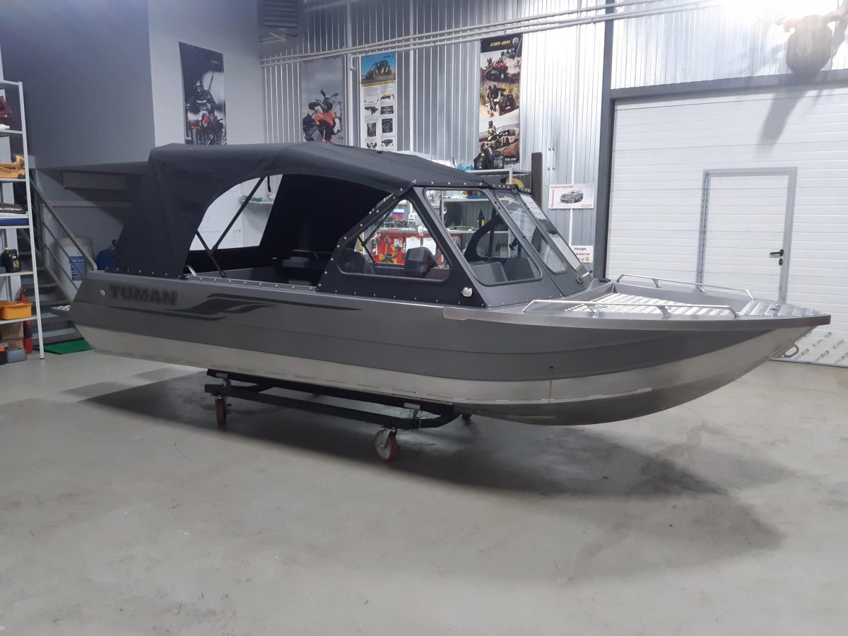 Катер Fuso Jet 565