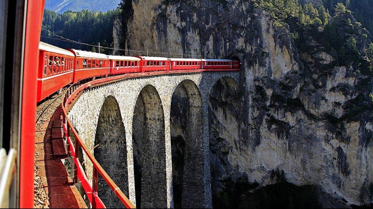 Ретийская железная дорога Швейцария