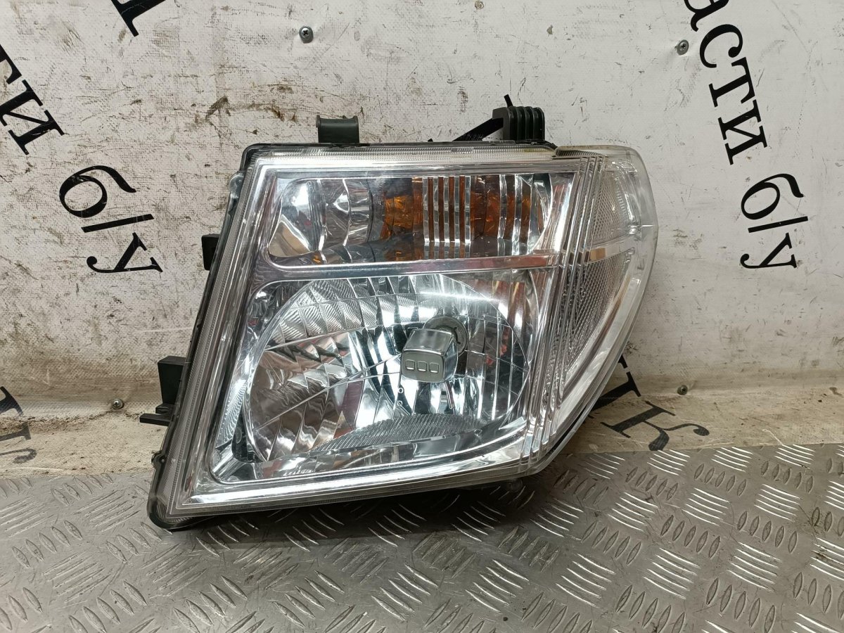 Фары на Ниссан НП 300