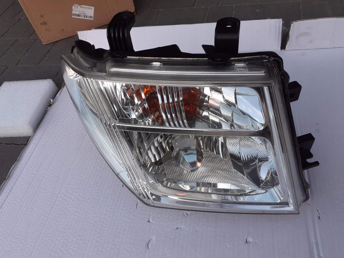 Фара Nissan Pathfinder r51 ксенон