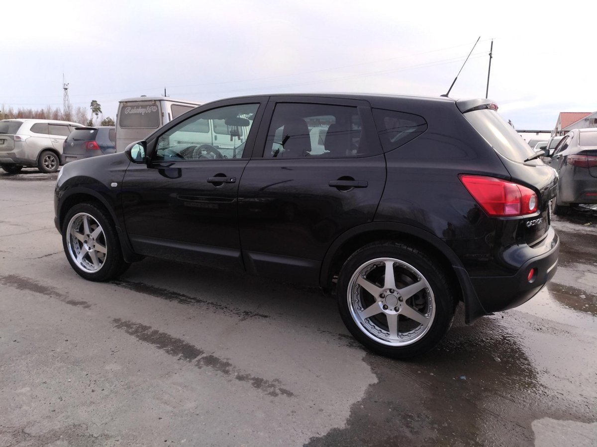Nissan Qashqai j10 r18 черный