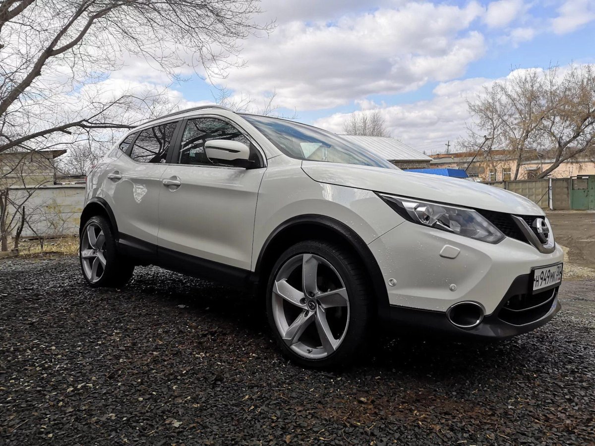 Nissan Qashqai j11