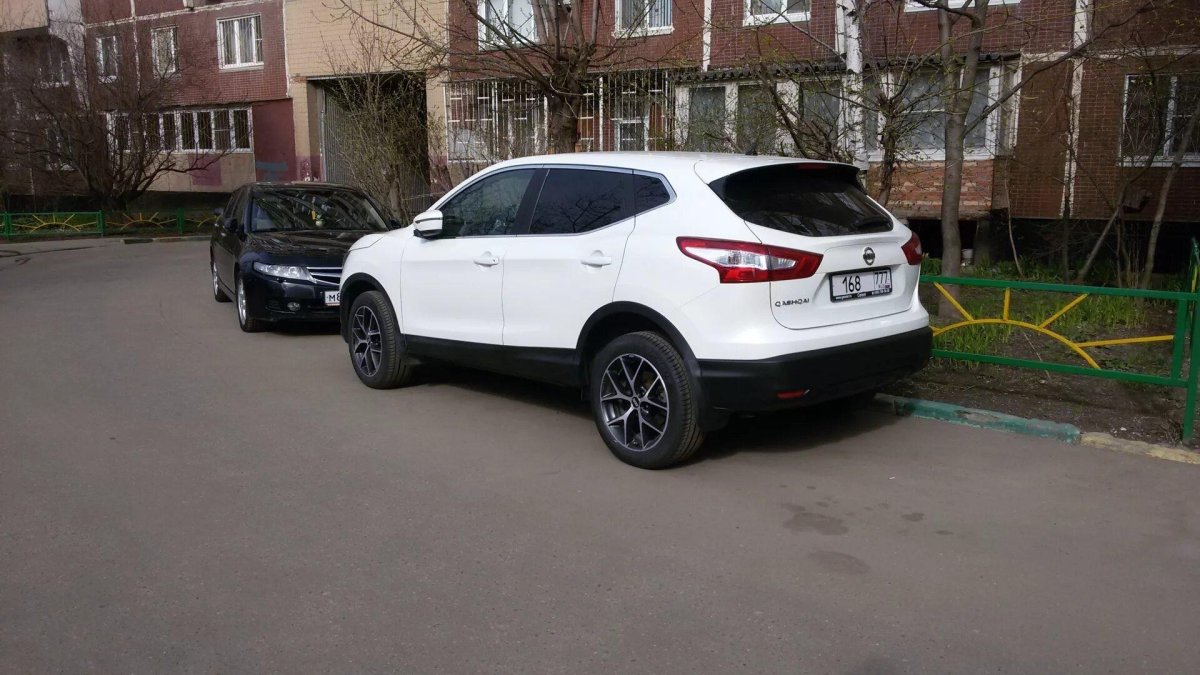 Nissan Qashqai r19