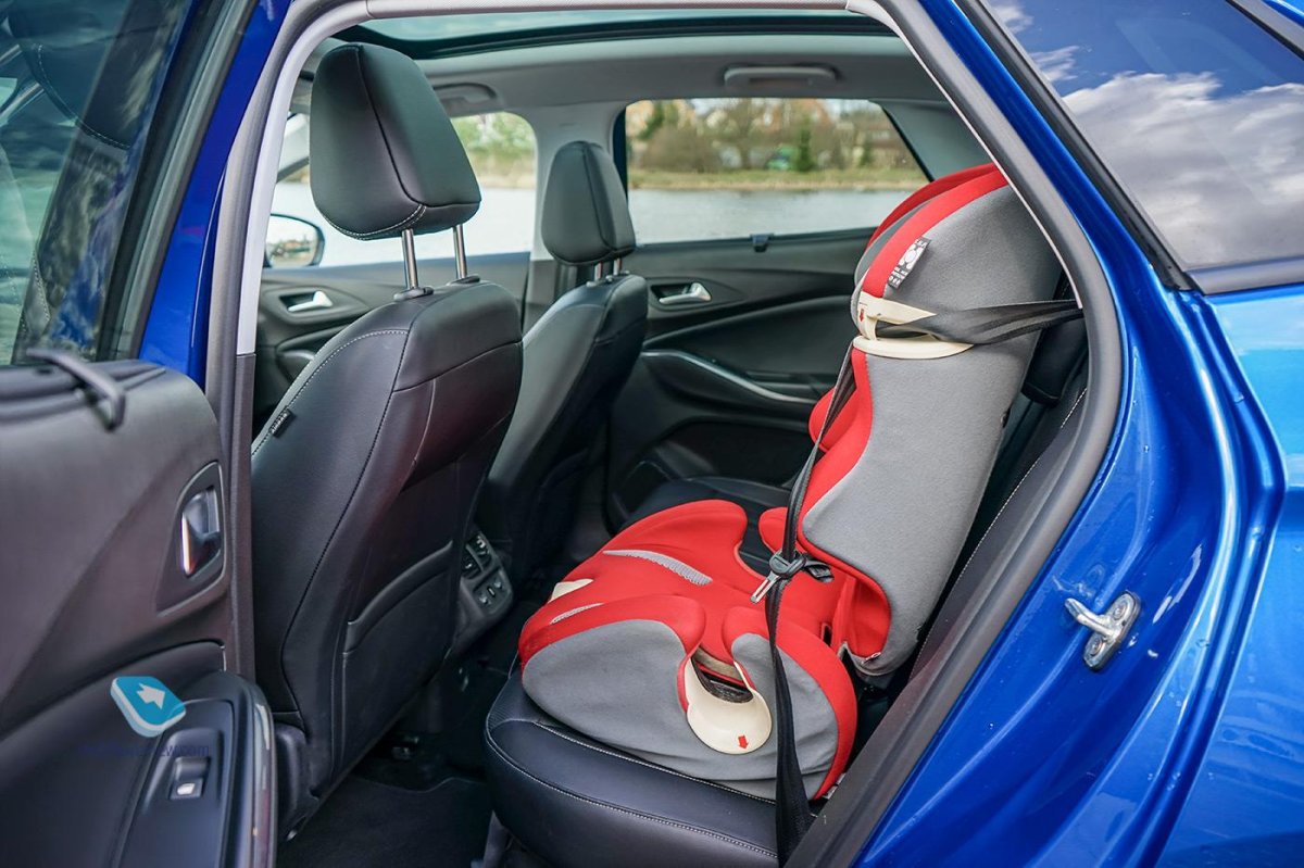 Opel Grandland x багажник