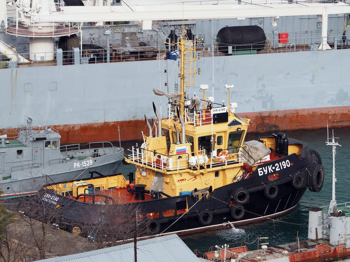 Проект 04983 буксир