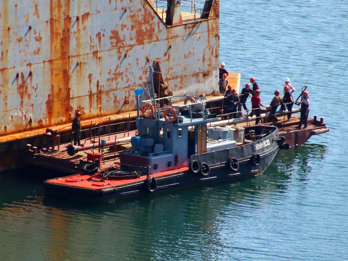 Рейдовый водолазный катер РВК-1447