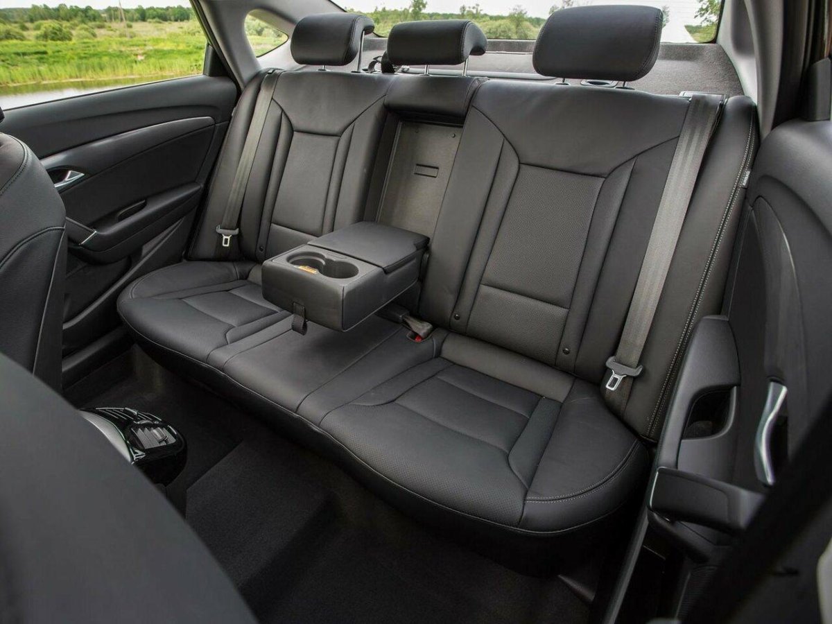 Hyundai i40 2016 салон сзади