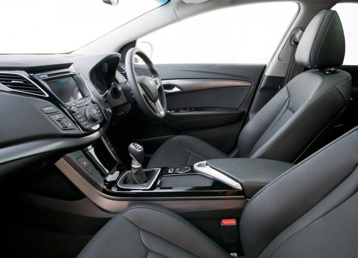 Хендай i40 седан салон