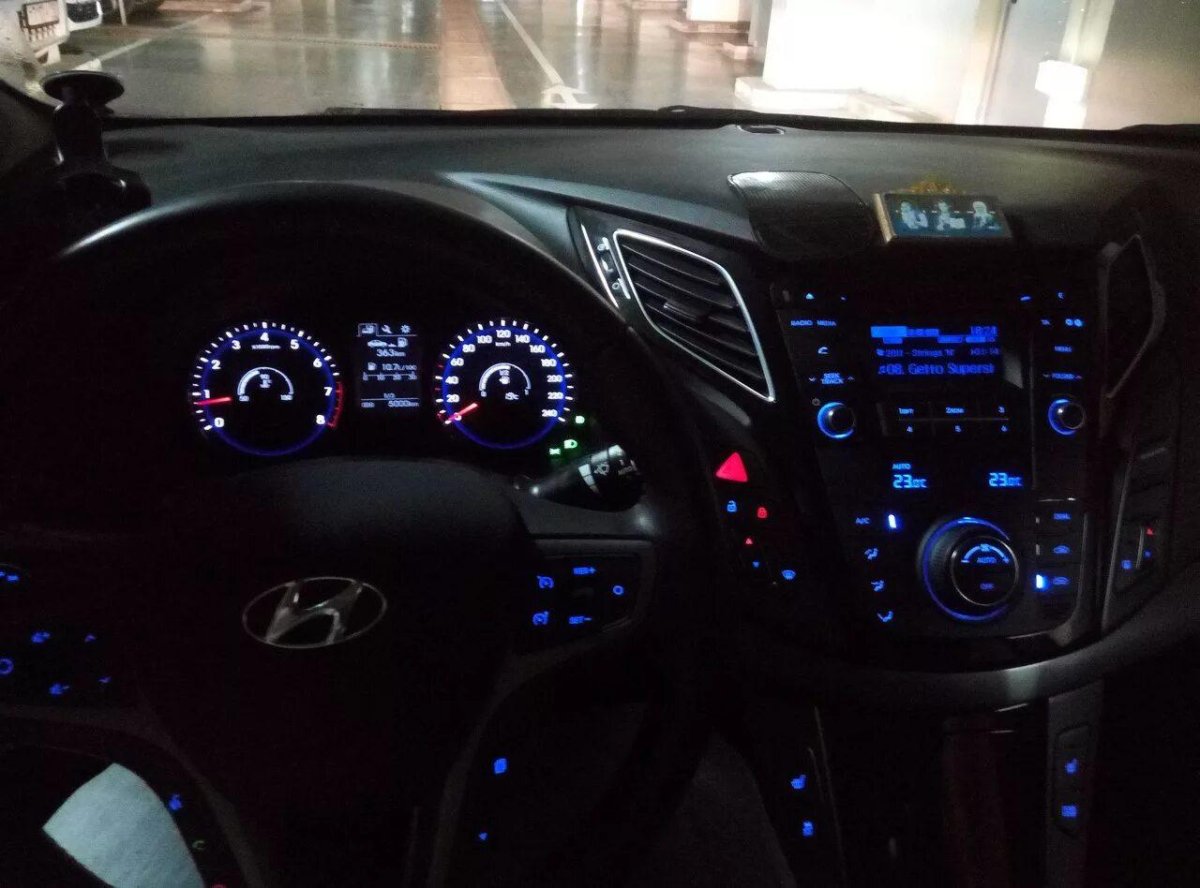 Hyundai i40 Рестайлинг ночью