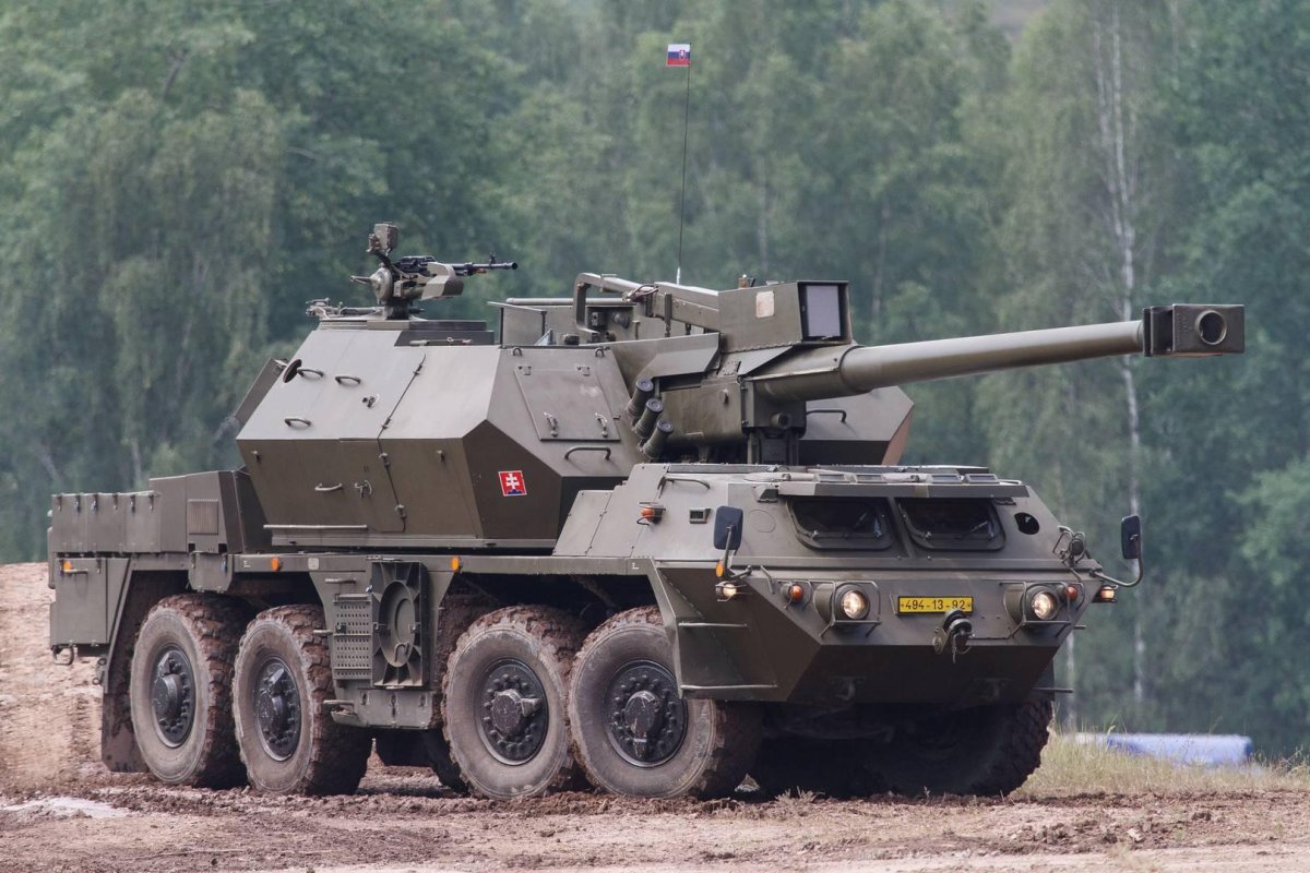 Самоходных гаубиц Zuzana 2