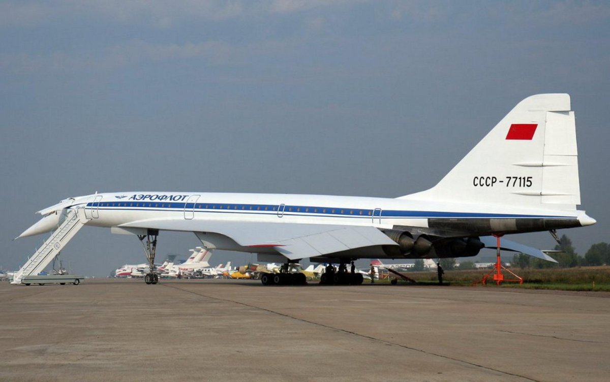 Пассажирский самолет Туполев -144
