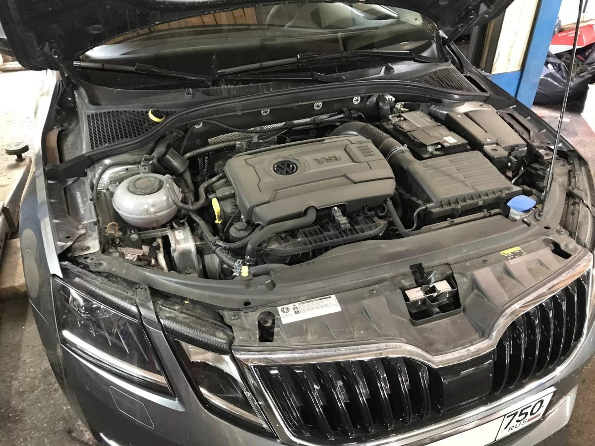 Skoda Octavia a5 под капотом