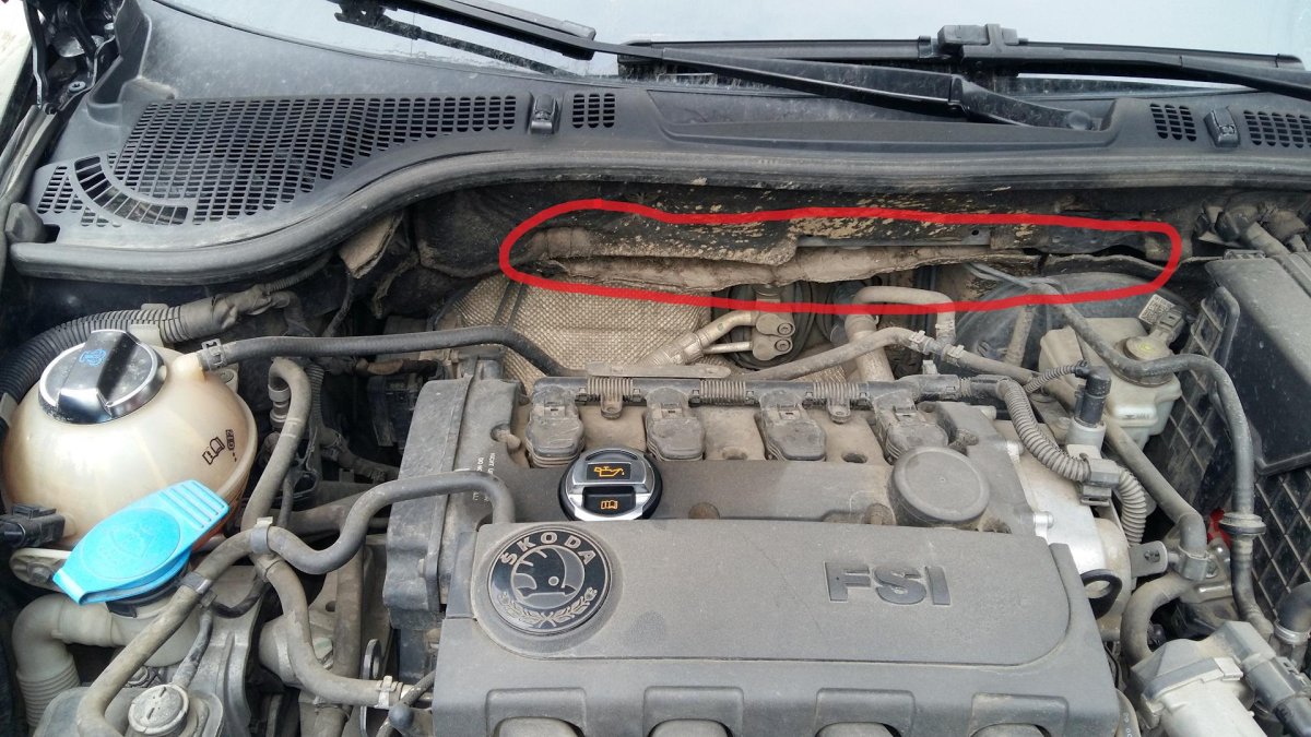 Шкода Октавия моторный отсек