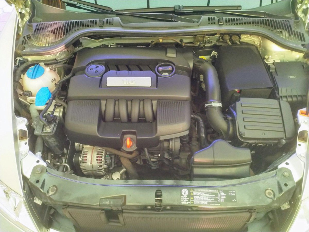 Шкода Октавия а5 1.6 подкапотка