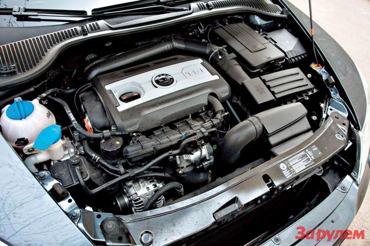 Моторный отсек Шкода Октавия а7 1.4