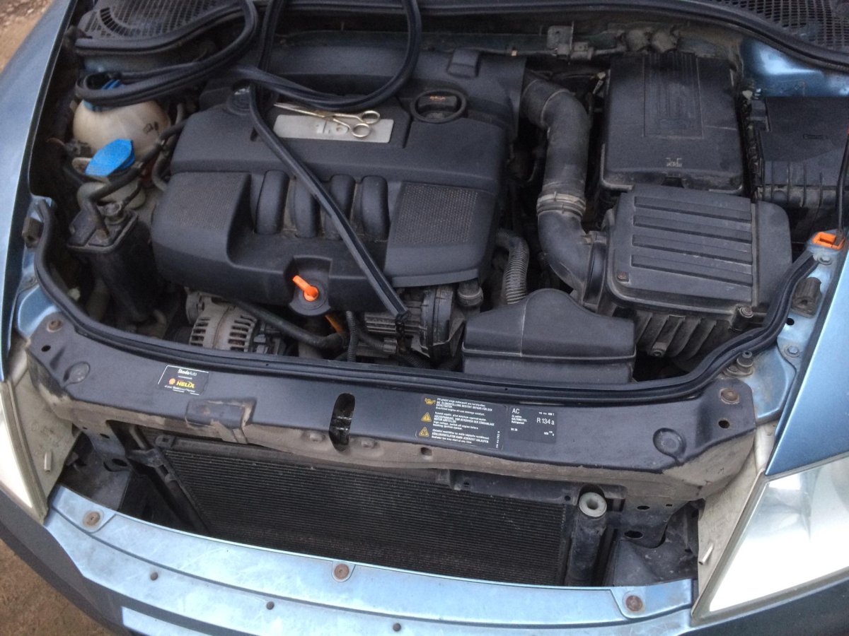 Шкода Октавия а5 1.6 подкапотка