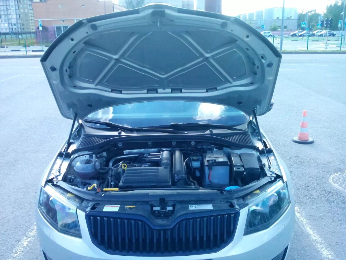 Капот Шкода Октавия а7