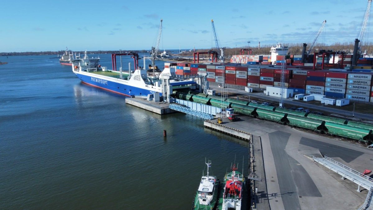 Паром Маршал Рокоссовский Усть-Луга