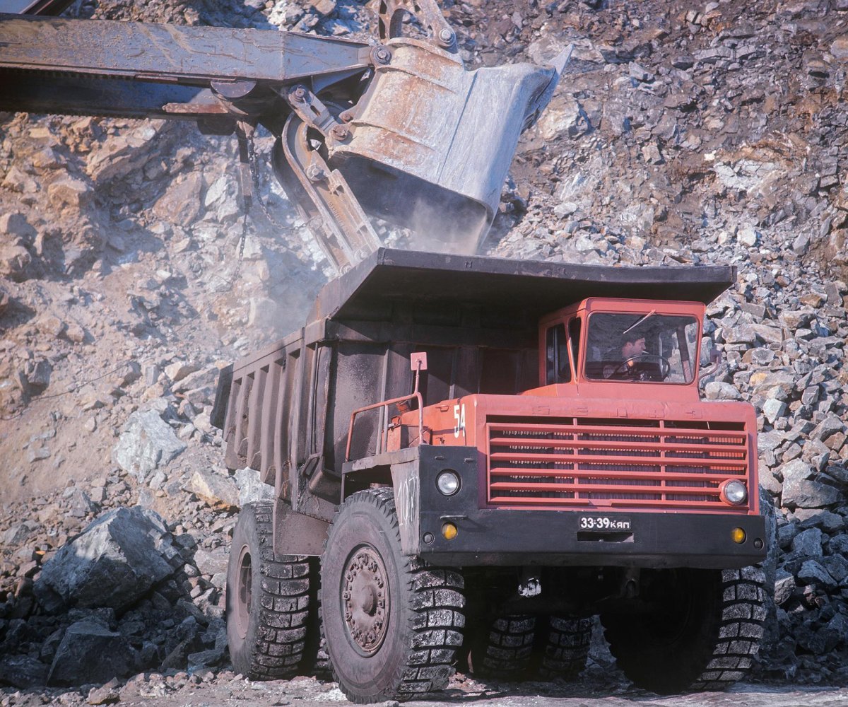 БЕЛАЗ 540 тонн