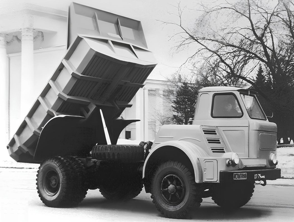 МАЗ-510 самосвал