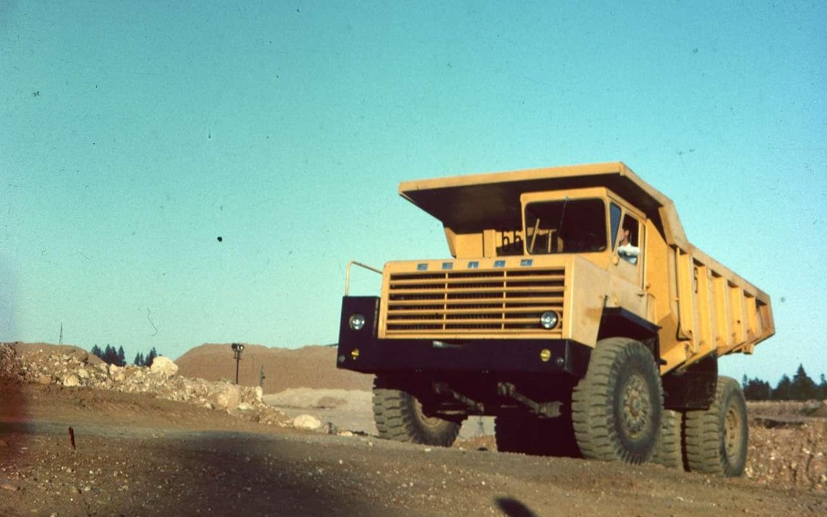 Карьерный самосвал БЕЛАЗ-540а