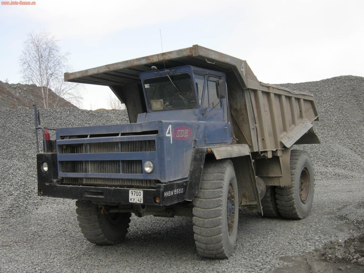 БЕЛАЗ-540 самосвал