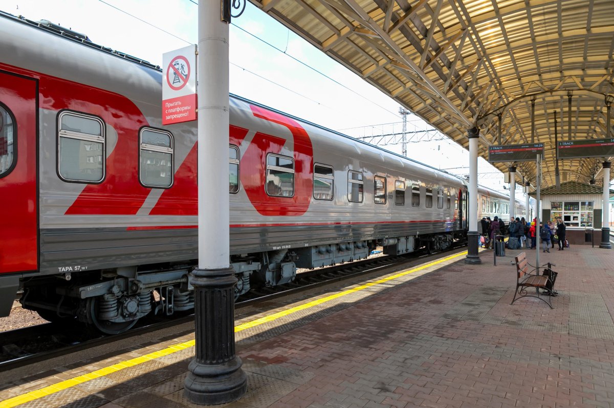 Поезд на вокзале
