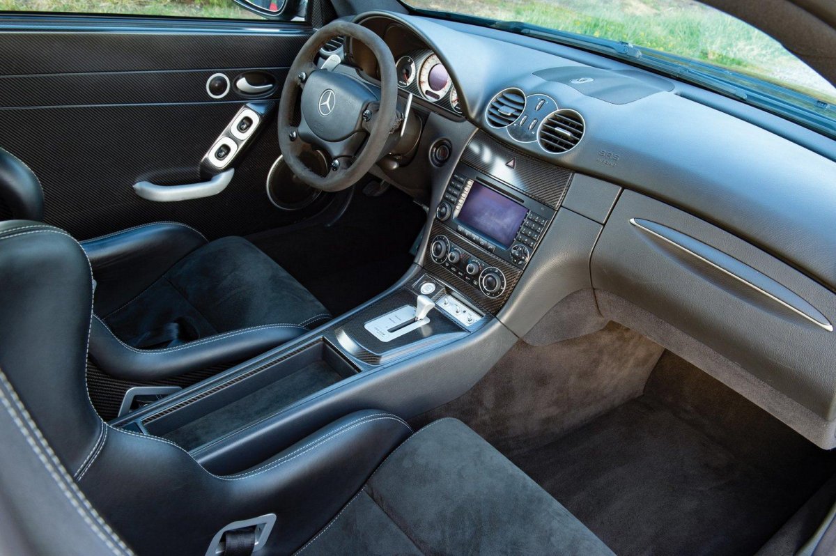 Mercedes-Benz CLK AMG салон