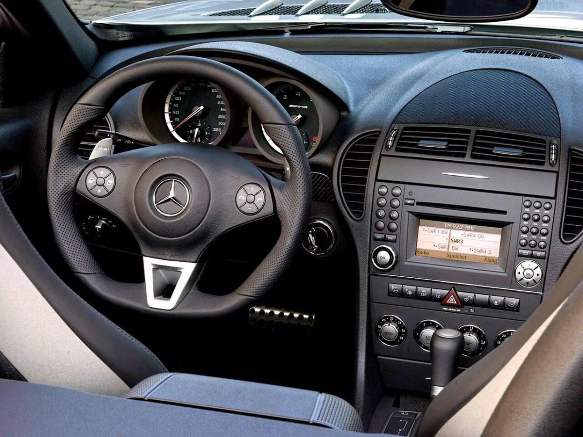Mercedes SLK 55 AMG салон