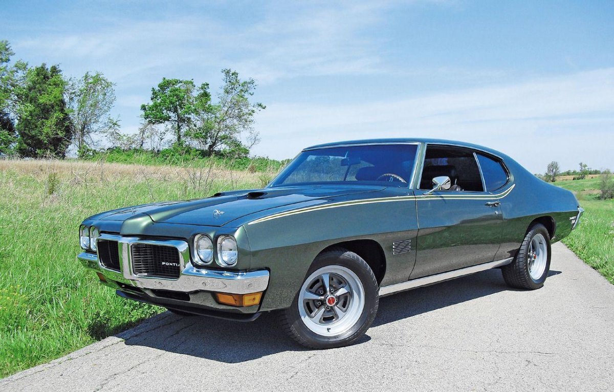 Понтиак Леманс