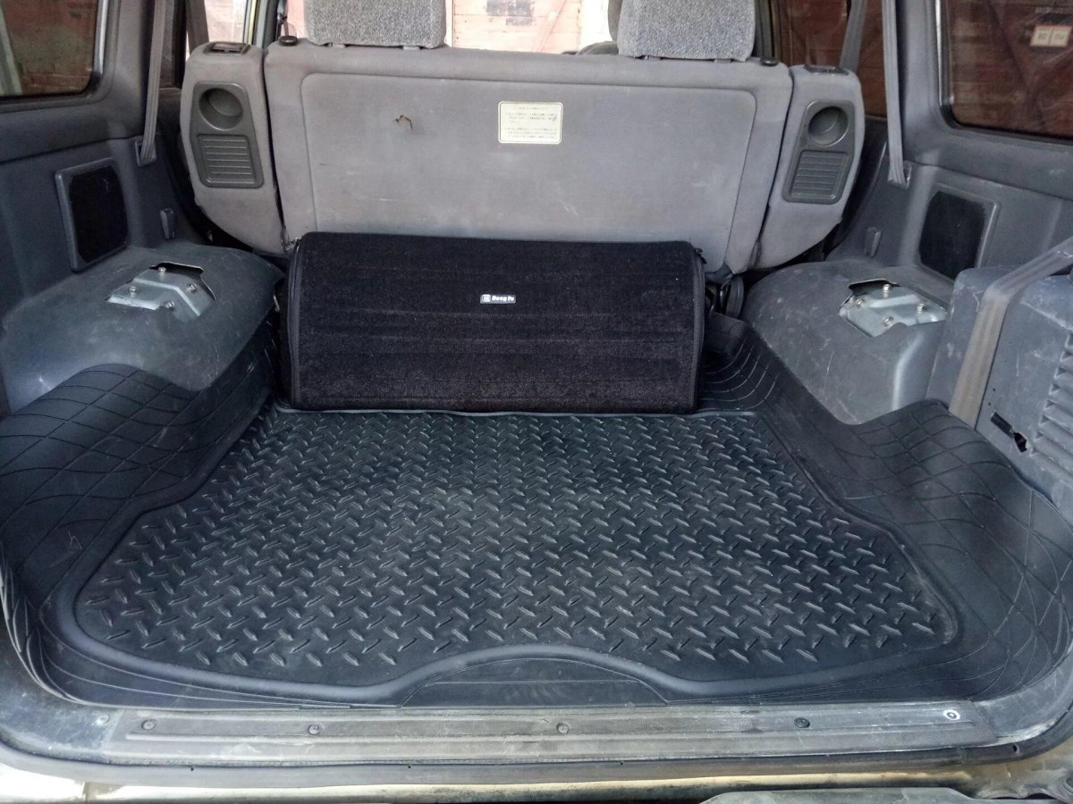 Коврик в багажник Митсубиши Паджеро 2