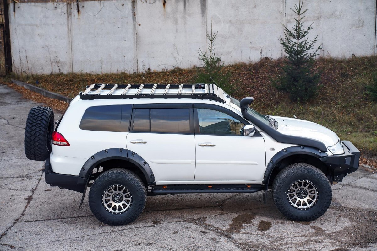 STC Mitsubishi Pajero Sport 2008-2015