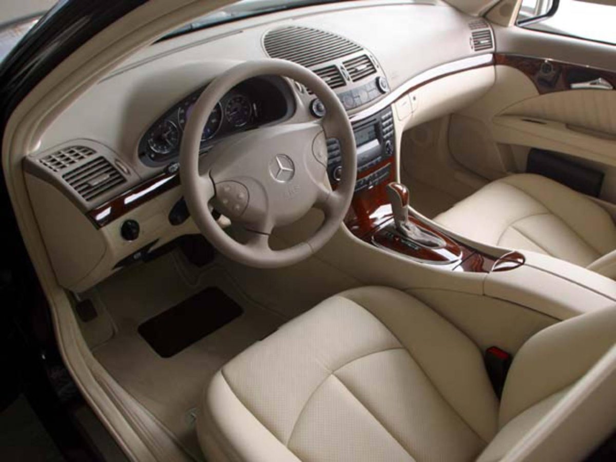 Мерседес Бенц е320 салон