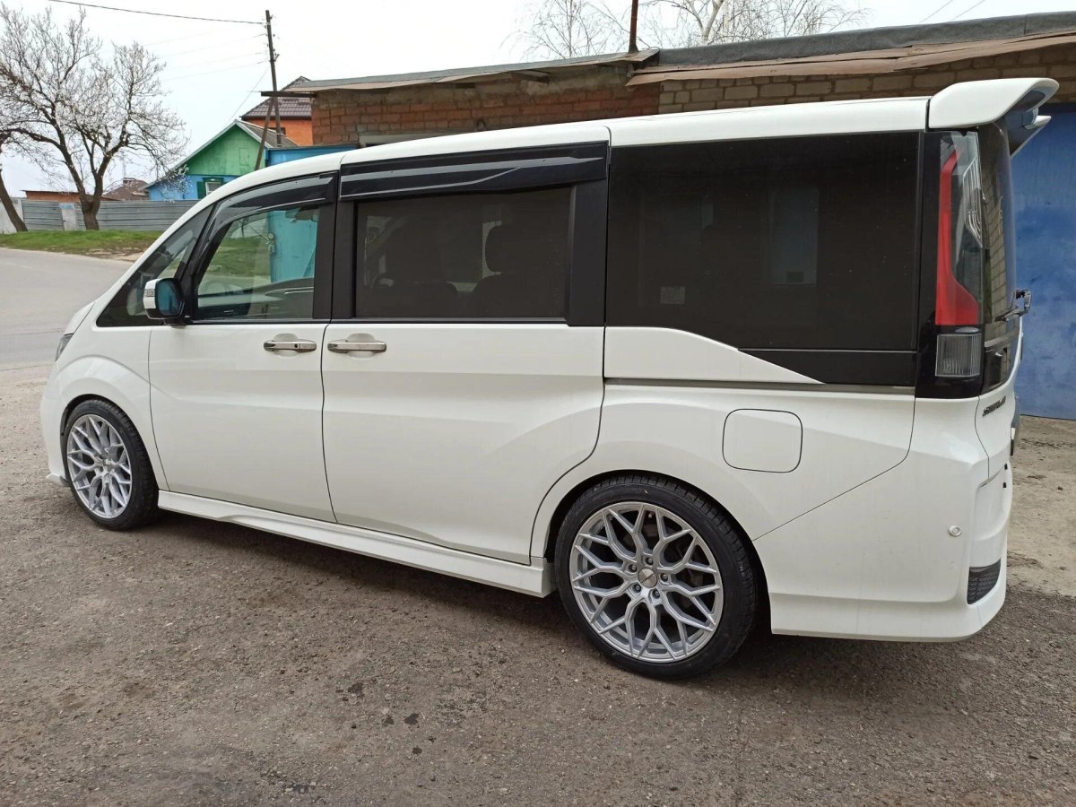 Honda Stepwgn диски r18