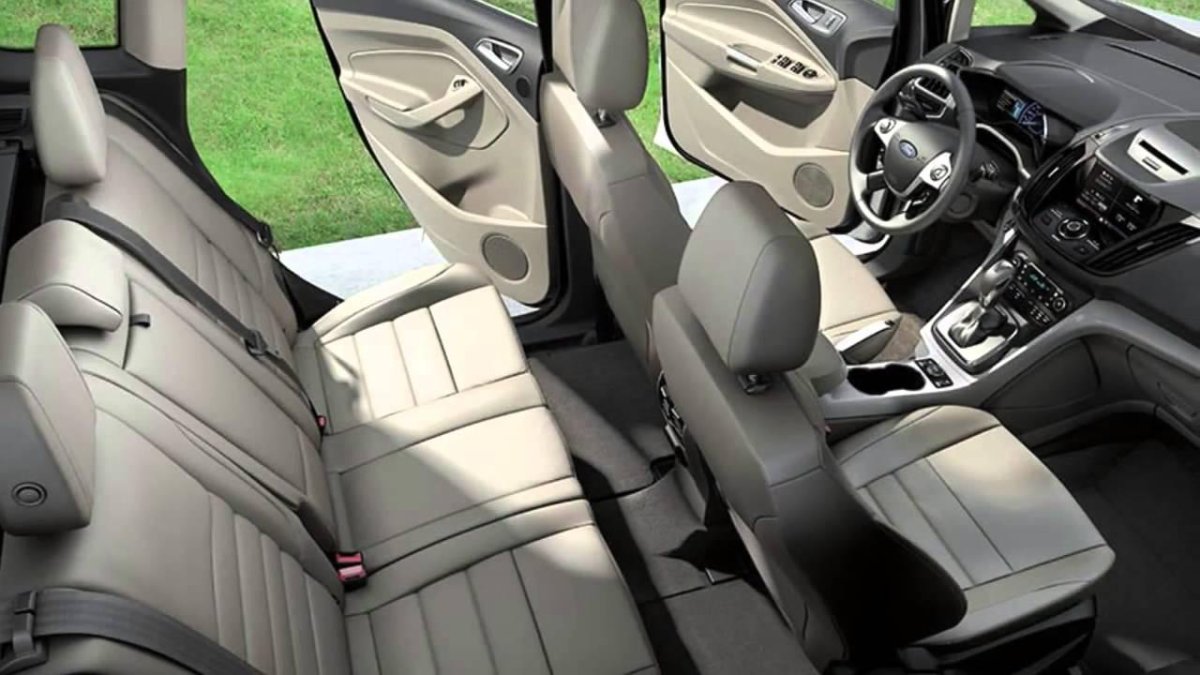 Ford Grand c-Max салон