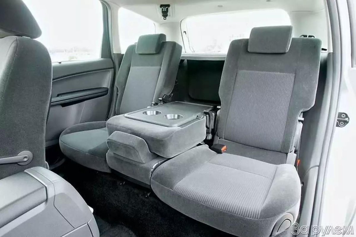 Ford c Max 2009 задний ряд