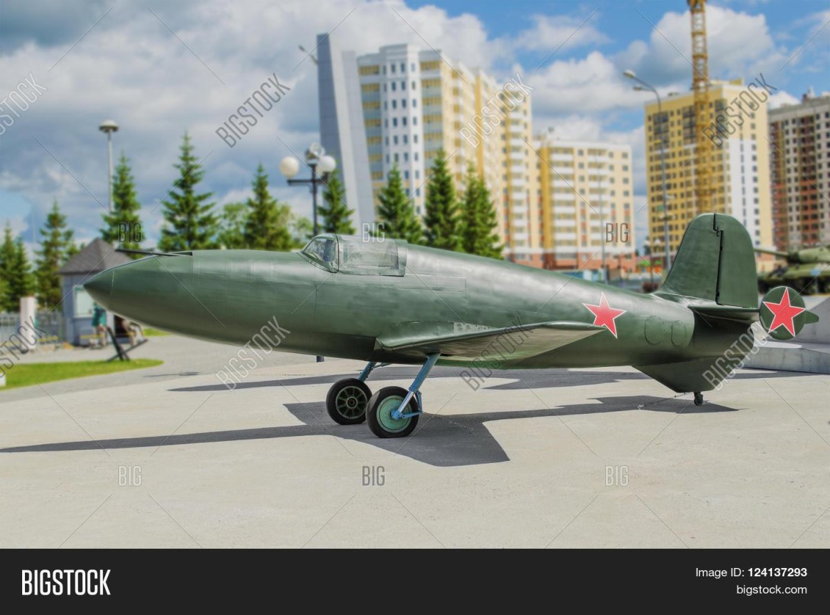 Би-1 истребитель