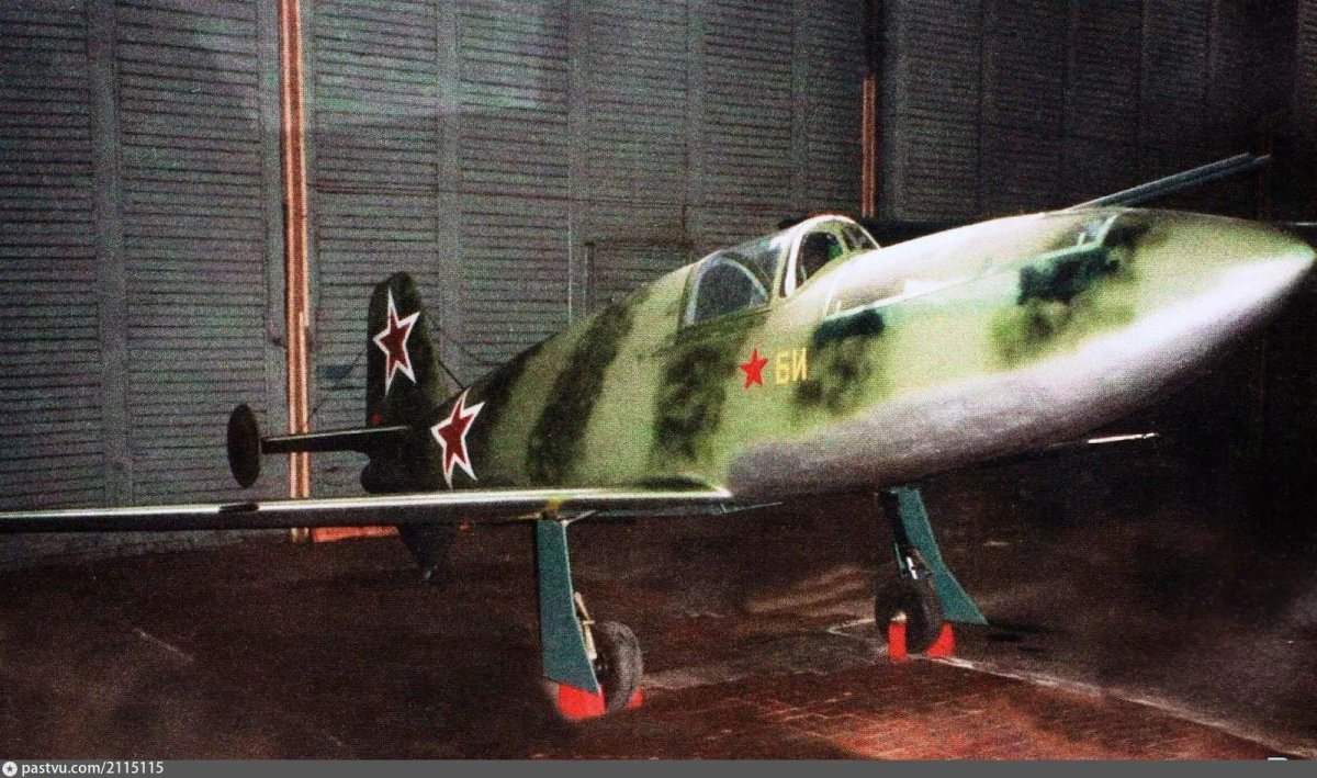 Первый Советский реактивный самолет би 1