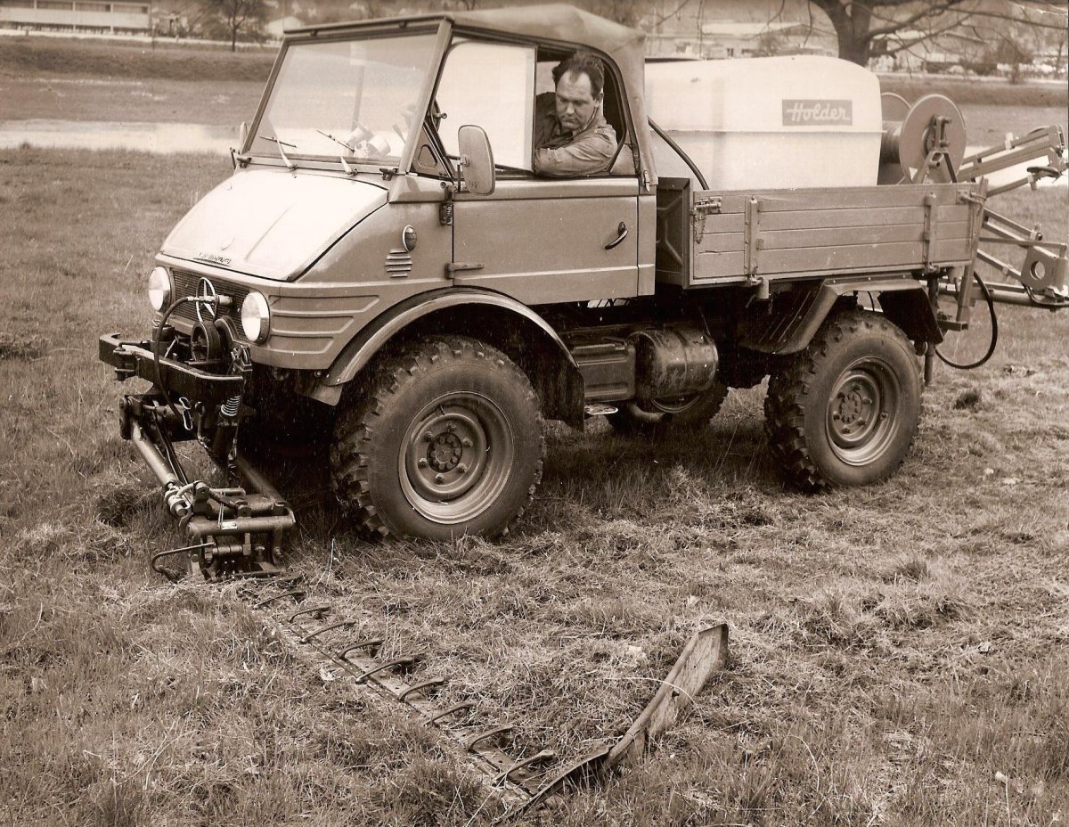 Mercedes Unimog 1945