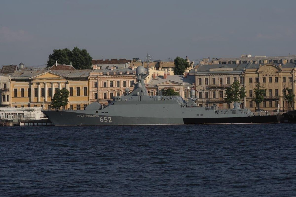 Парад ВМФ С английской набережной