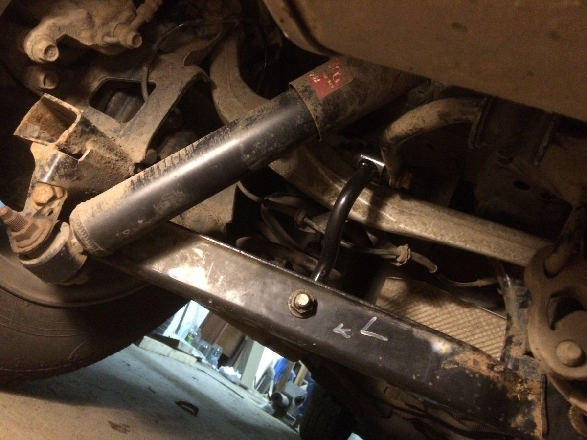 Задняя подвеска Nissan Qashqai 2.0