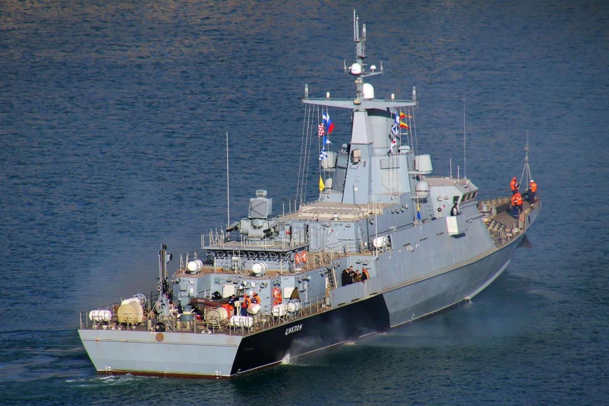 22800 Каракурт, циклон