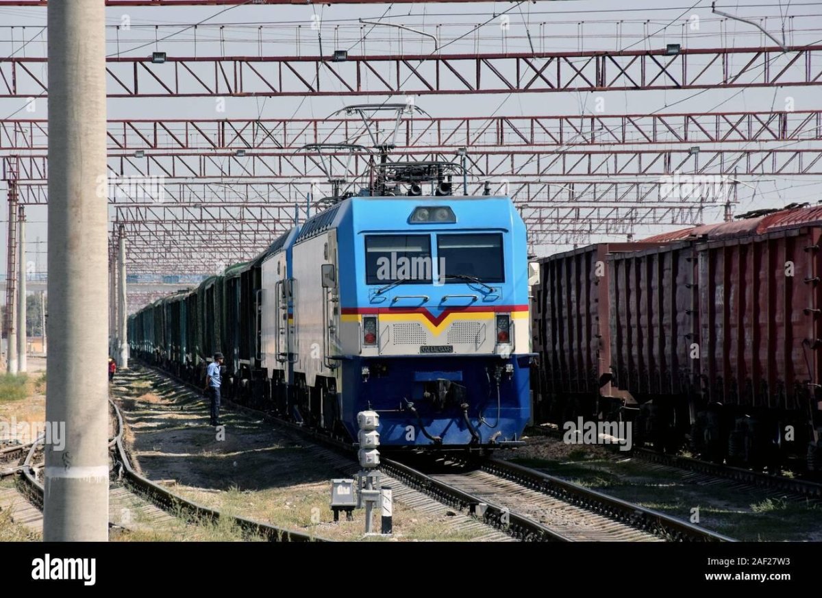 Электровоз Узбекистан