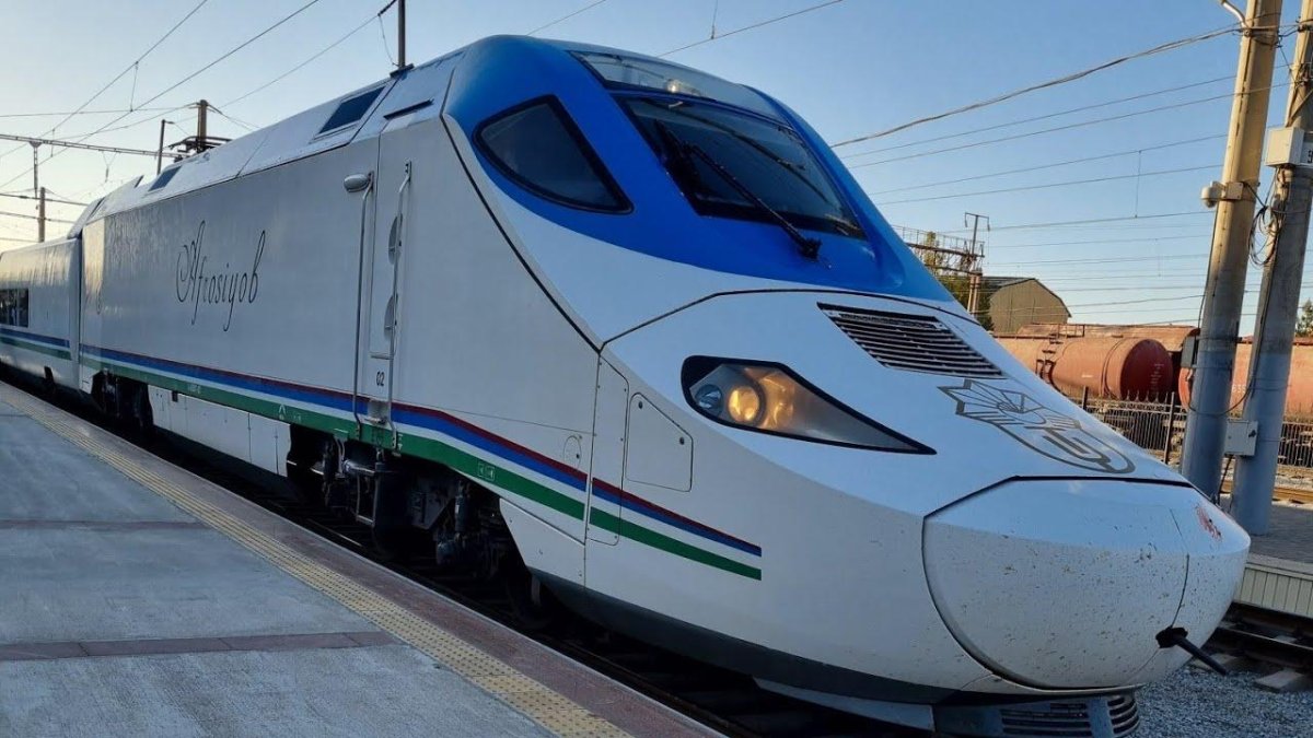 Скоростной поезд Афросиаб Ташкент Самарканд