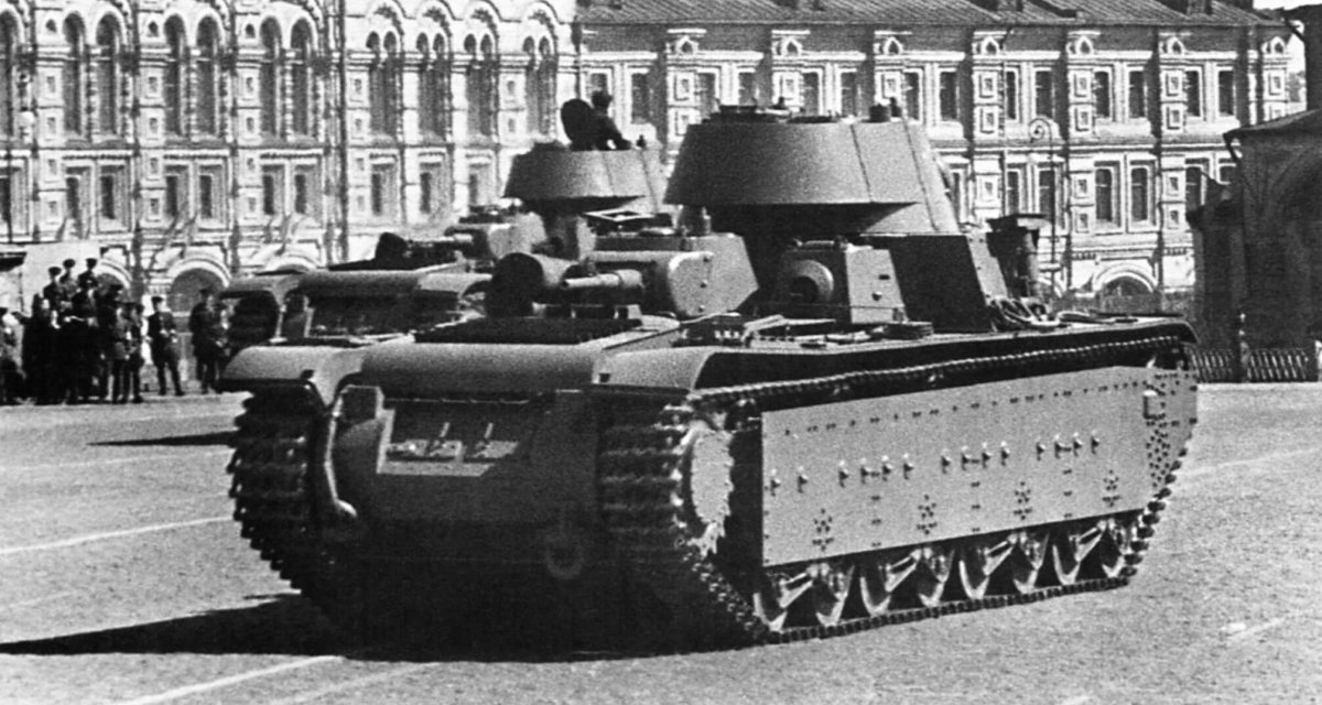 Т-35 С коническими башнями