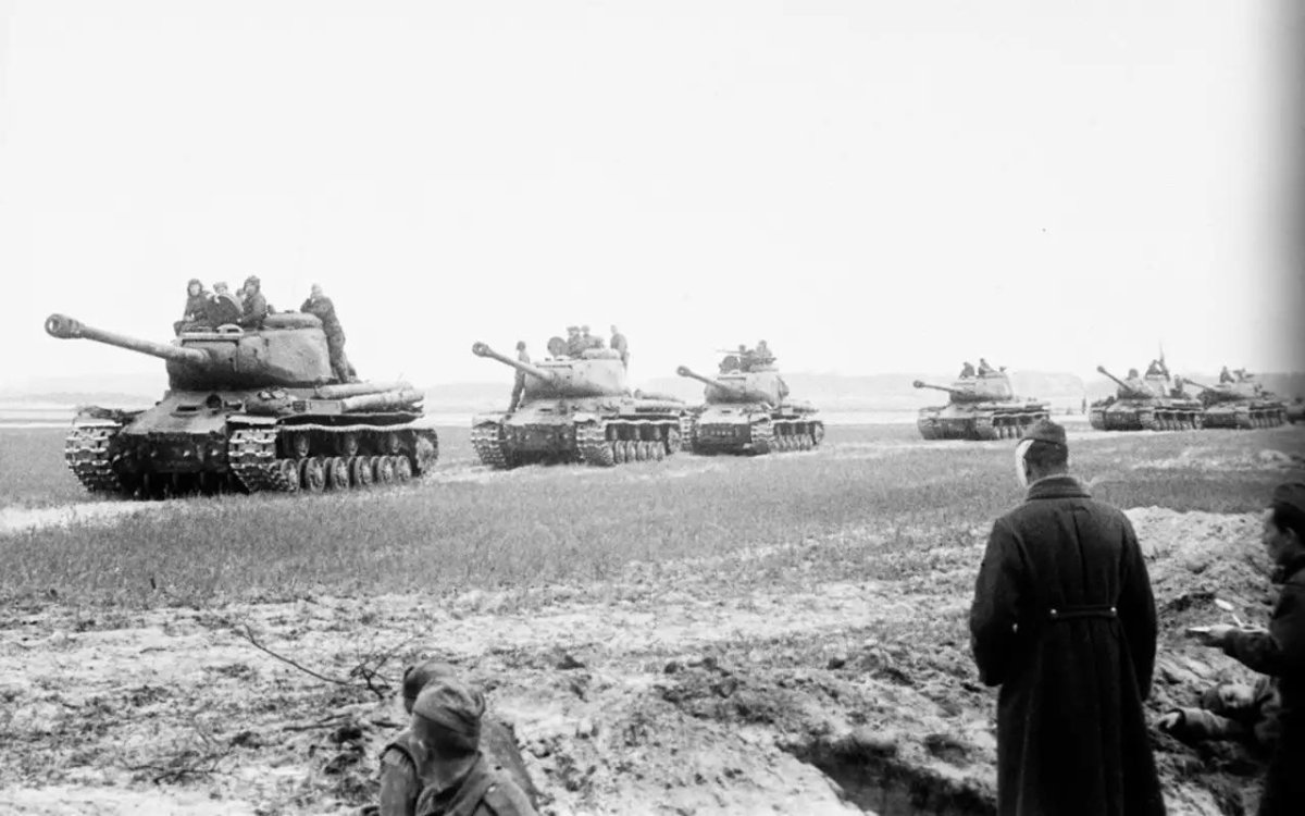 Танк ис2 Берлин 1945