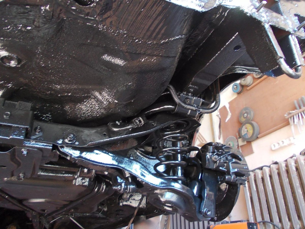 Днище Мазда 3 BK седан