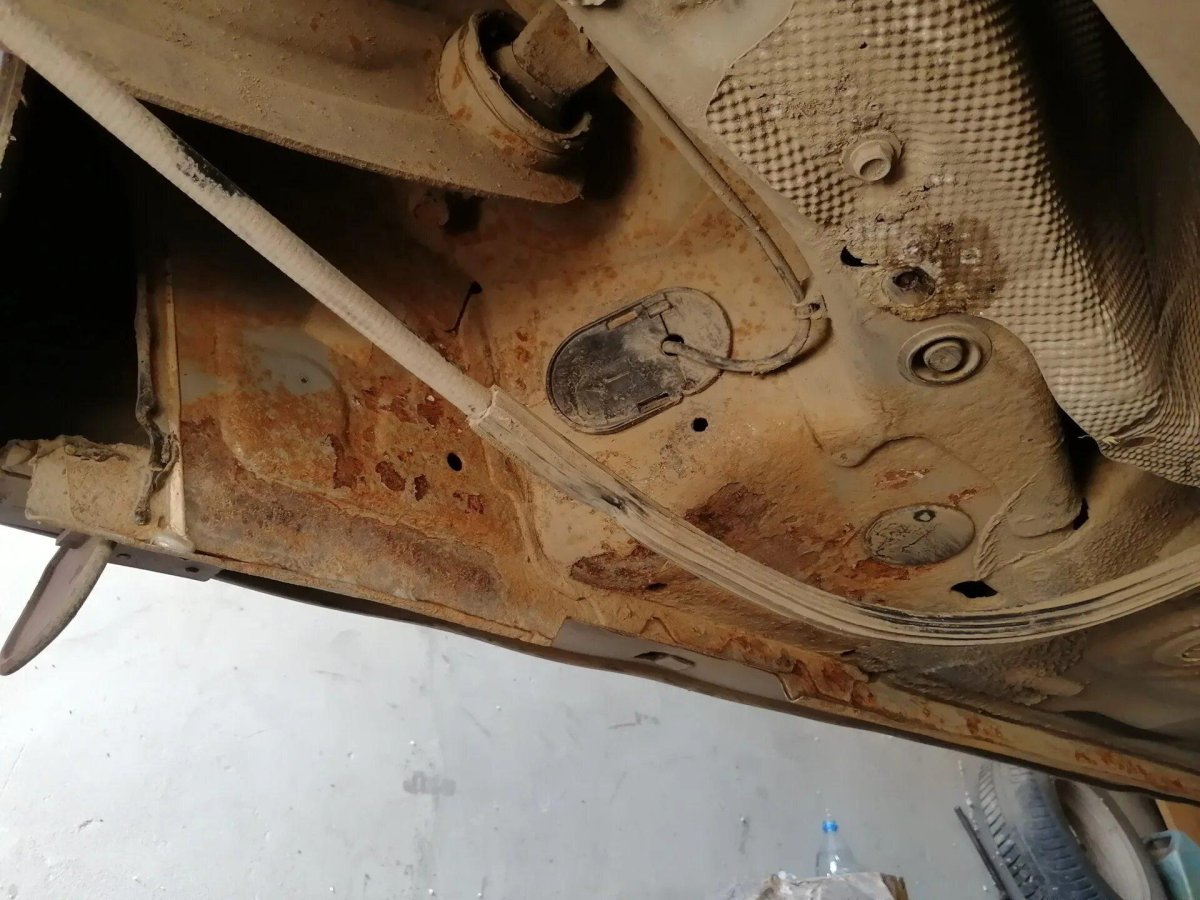 Днище Мазда 3 БК хэтчбек