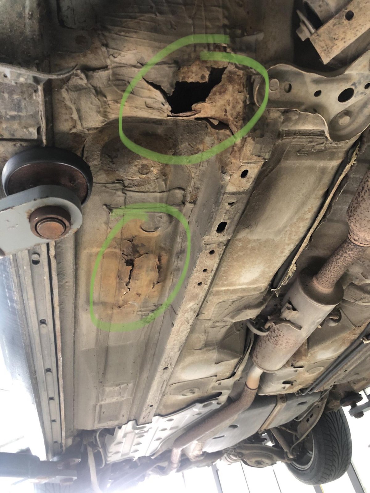 Mazda 6 GH днище